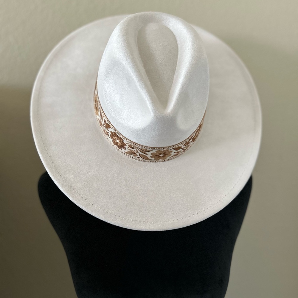 Cream Cowboy Hat with Textured Felt and Decorative Band